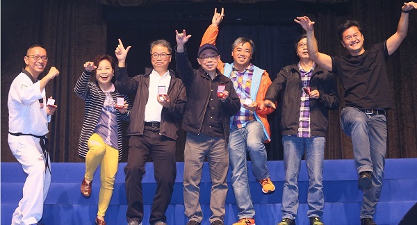 NiQ Lai, CTFO and Co-Owner (right), rejoices as he is joined onstage by Talents who’ve dedicated 20 years to our company.