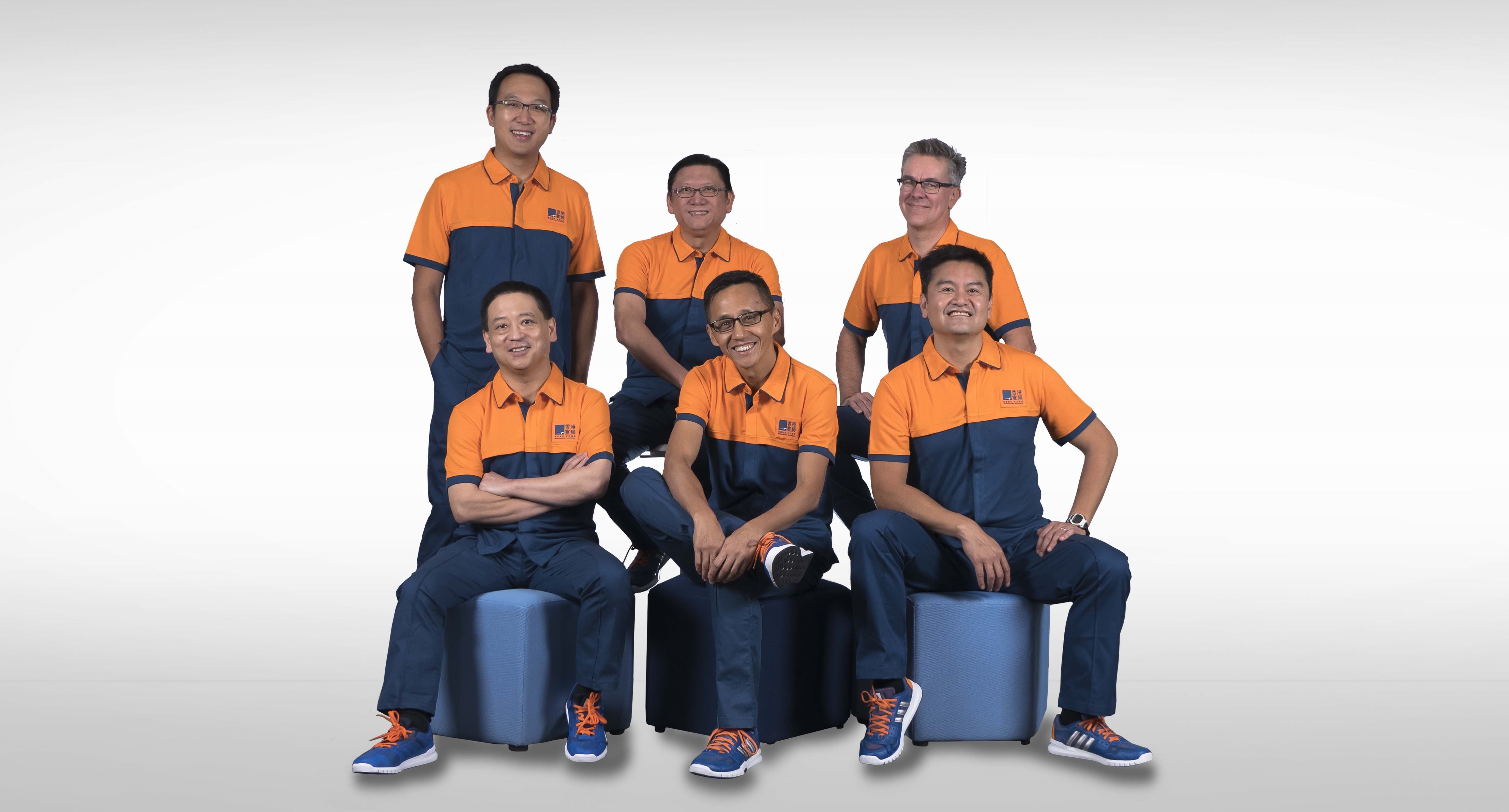 As our new CFO, Andrew (rear, 1st from left) joins the Management Committee team (from left to right; rear) CIO Eric, CTO Gary, (front) Enterprise Solutions COO Billy, CEO William and Group COO NiQ to lead HKBN’s sustained growth and success into the future.