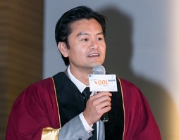 NiQ Lai at Next Station University graduation ceremony